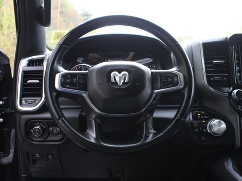 Used 2023 RAM 1500 Laramie AWD/4WD image 8