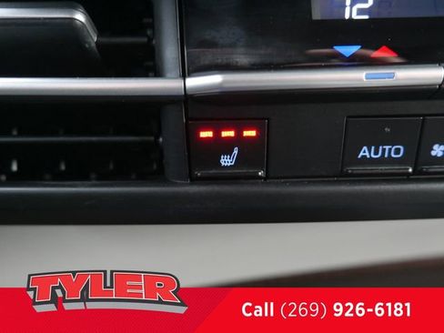 Used 2024 Toyota Sienna XLE image 34