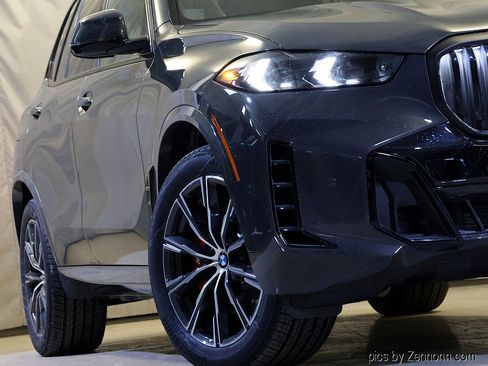 New 2026 BMW X5 xDrive40i w/ M Sport Package image 4