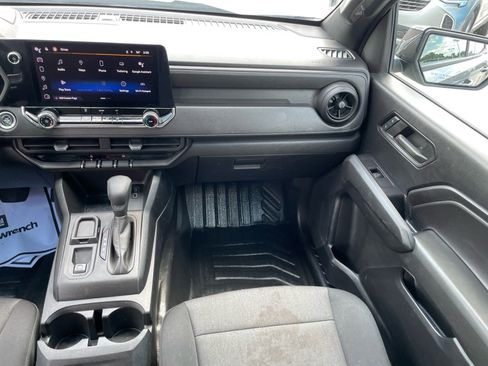 Used 2023 Chevrolet Colorado W/T RWD image 7