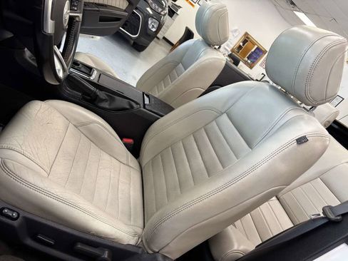 Used 2013 Ford Mustang Premium image 29