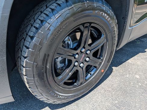 Used 2023 GMC Acadia AT4 w/ Trailering Package AWD/4WD image 19