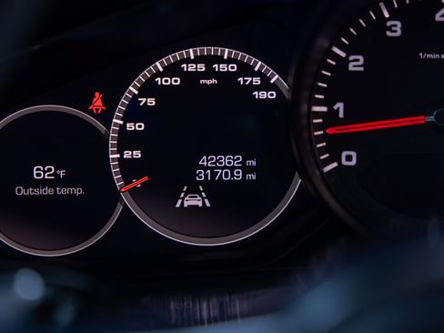 Certified 2020 Porsche Panamera image 26