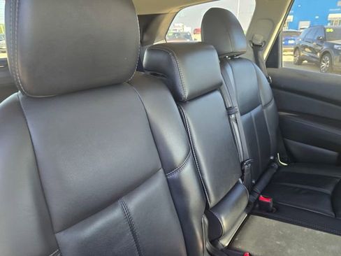Used 2018 Nissan Pathfinder SL AWD/4WD image 12