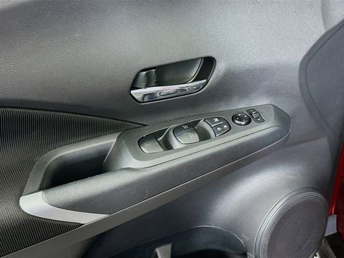 Used 2024 Nissan Kicks SV image 15