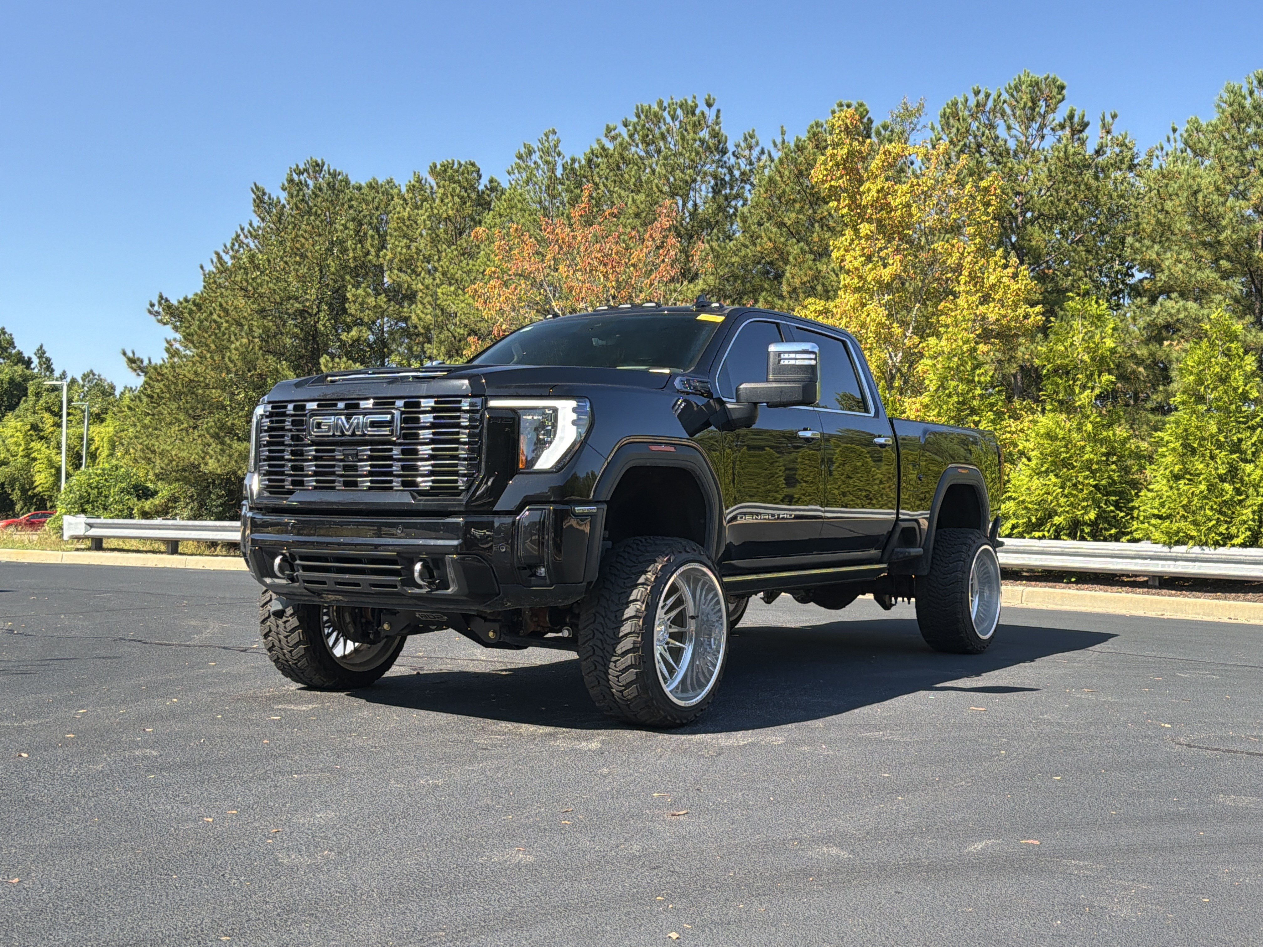 Used 2025 GMC Sierra 2500 Denali Ultimate AWD/4WD image 11