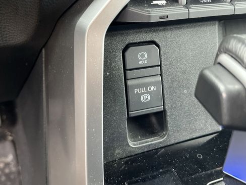 Used 2022 Toyota Tundra Platinum image 29