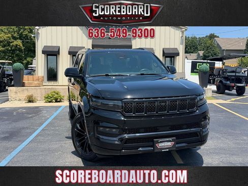 Used 2022 Jeep Grand Wagoneer Series II AWD/4WD image 1