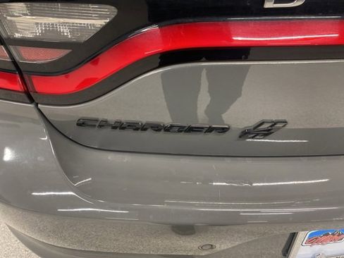 Used 2019 Dodge Charger SXT w/ Driver Confidence Group image 7