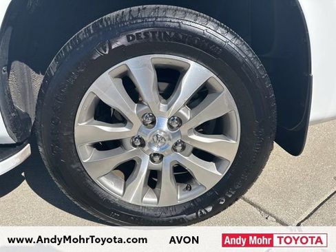 Used 2014 Toyota Sequoia Limited AWD/4WD image 40