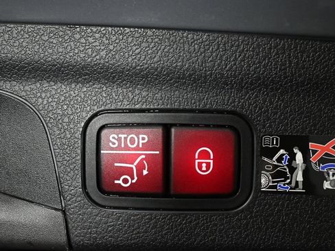Certified 2026 Mercedes-Benz GLE 450 4MATIC image 31