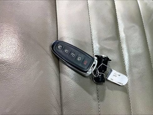 Used 2015 Ford Escape Titanium w/ Equipment Group 301A FWD image 31