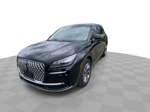 Used 2023 Lincoln Corsair AWD w/ Equipment Group 101A image 6