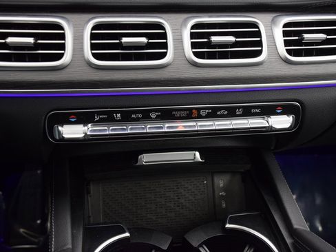 Certified 2025 Mercedes-Benz GLS 450 4MATIC image 30