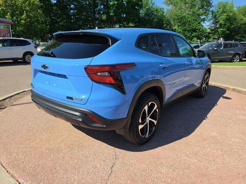 Used 2024 Chevrolet Trax RS FWD image 5