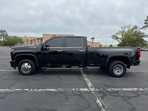 Used 2020 Chevrolet Silverado 3500 High Country image 10
