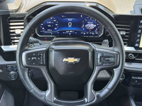 Used 2024 Chevrolet Silverado 1500 High Country w/ High Country Premium Package AWD/4WD image 11