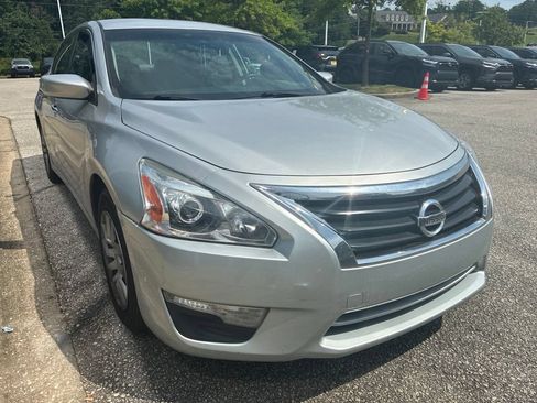 Used 2014 Nissan Altima 2.5 S FWD image 4