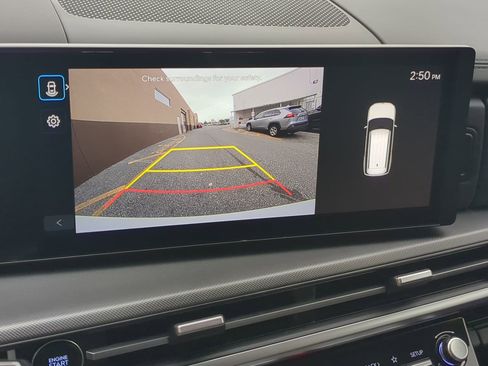 Used 2025 Hyundai Santa Fe SEL image 18