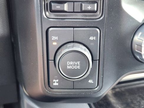 Used 2024 Ford F250 Lariat w/ Sport Appearance Package AWD/4WD image 23