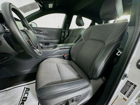 Used 2024 Toyota Crown XLE image 24