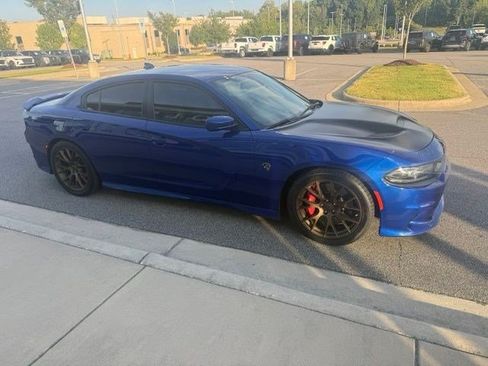 Used 2019 Dodge Charger SRT Hellcat w/ Harman/Kardon Audio Group RWD image 5