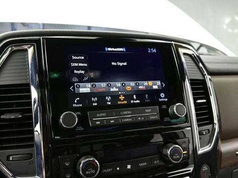 Used 2021 Nissan Titan Platinum Reserve w/ Moonroof Package image 8