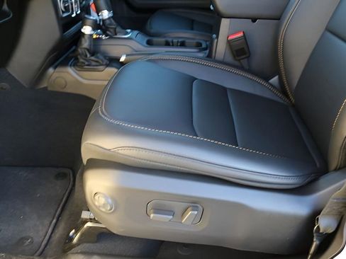 New 2026 Jeep Gladiator Sport image 11