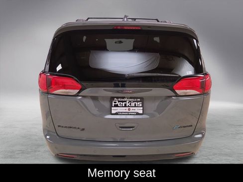 Used 2020 Chrysler Pacifica Limited w/ Quick Oder Package 2EV RED-S image 7