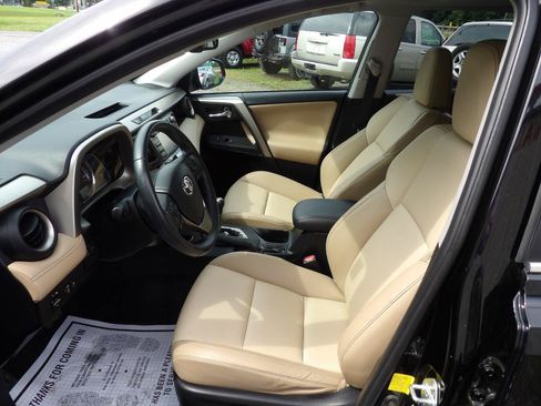 Used 2014 Toyota RAV4 Limited AWD/4WD image 14
