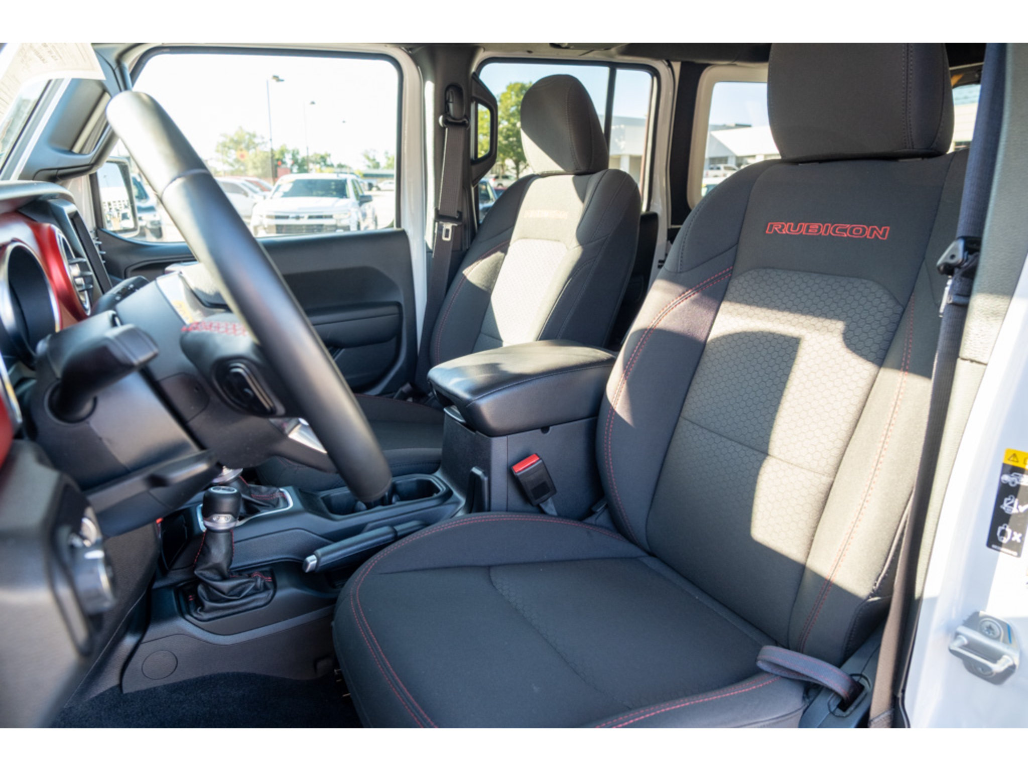 Used 2022 Jeep Wrangler Unlimited Rubicon w/ Xtreme Recon 35" Tire Package AWD/4WD image 12