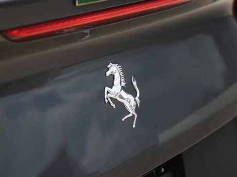 Used 2021 Ferrari 812 GTS RWD image 21