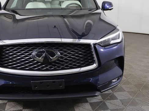 Used 2019 INFINITI QX50 Essential w/ Sensory Package image 16