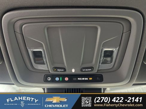 Used 2025 Chevrolet Silverado 1500 W/T image 26