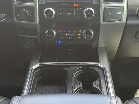 Certified 2020 Ford F250 Platinum AWD/4WD image 17