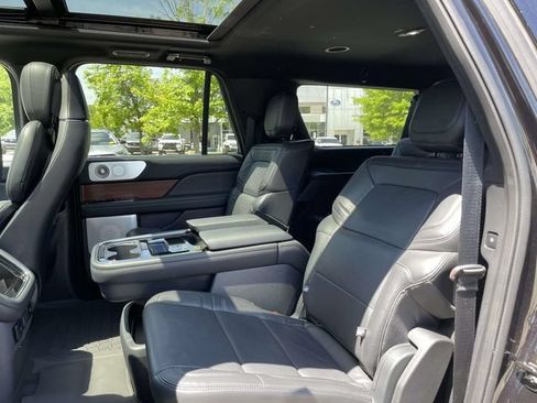 Used 2024 Lincoln Navigator L Reserve AWD/4WD image 16