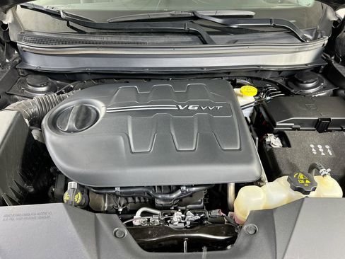 Used 2022 Jeep Cherokee Trailhawk w/ Sound & Nav Group image 29