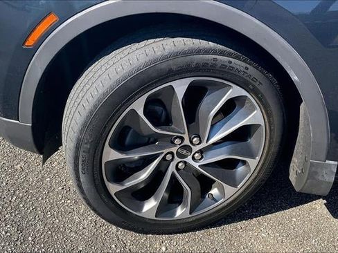 Used 2022 Lincoln Nautilus Reserve image 8