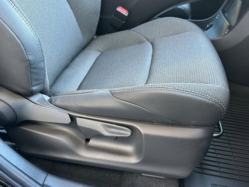 Used 2025 Toyota bZ4X AWD image 23