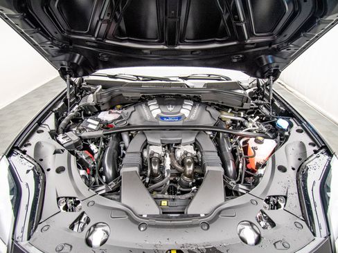 New 2026 Maserati Grecale Modena image 26