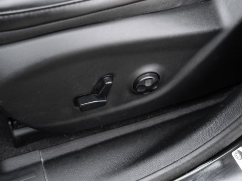 Used 2019 Jeep Cherokee Latitude Plus image 20