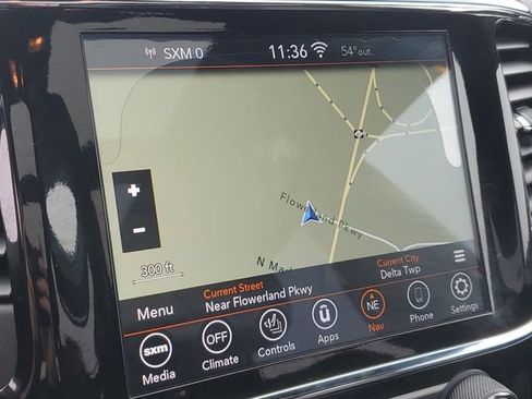 Used 2019 Jeep Grand Cherokee Limited w/ Luxury Group II image 15