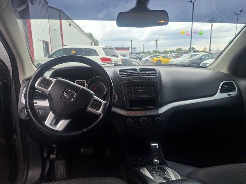 Used 2020 Dodge Journey SE w/ SE Popular Equipment Group FWD image 15