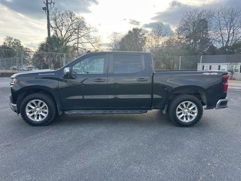 Used 2021 Chevrolet Silverado 1500 LT image 2