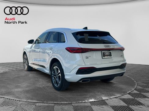 Used 2025 Audi Q5 Premium w/ Convenience Package AWD/4WD image 3