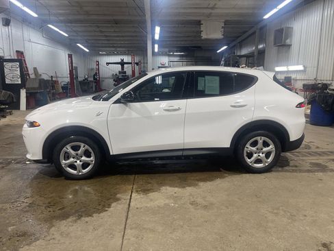 Used 2025 Dodge Hornet GT w/ Cold Weather Group image 4