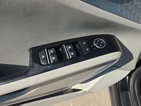 Used 2024 Kia Soul LX image 14