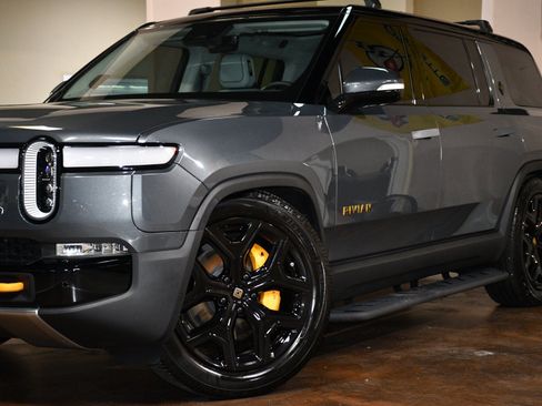 Used 2023 Rivian R1S Launch Edition AWD/4WD image 54