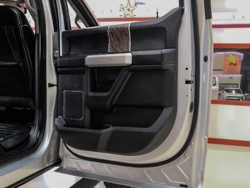 Used 2019 Ford F250 Lariat w/ Lariat Value Package image 40