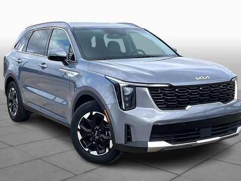 Certified 2024 Kia Sorento S image 3